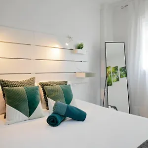 https://blue-waves.adeje-hotels.com